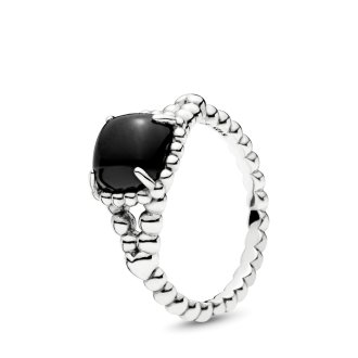 Silver ring with black crystal